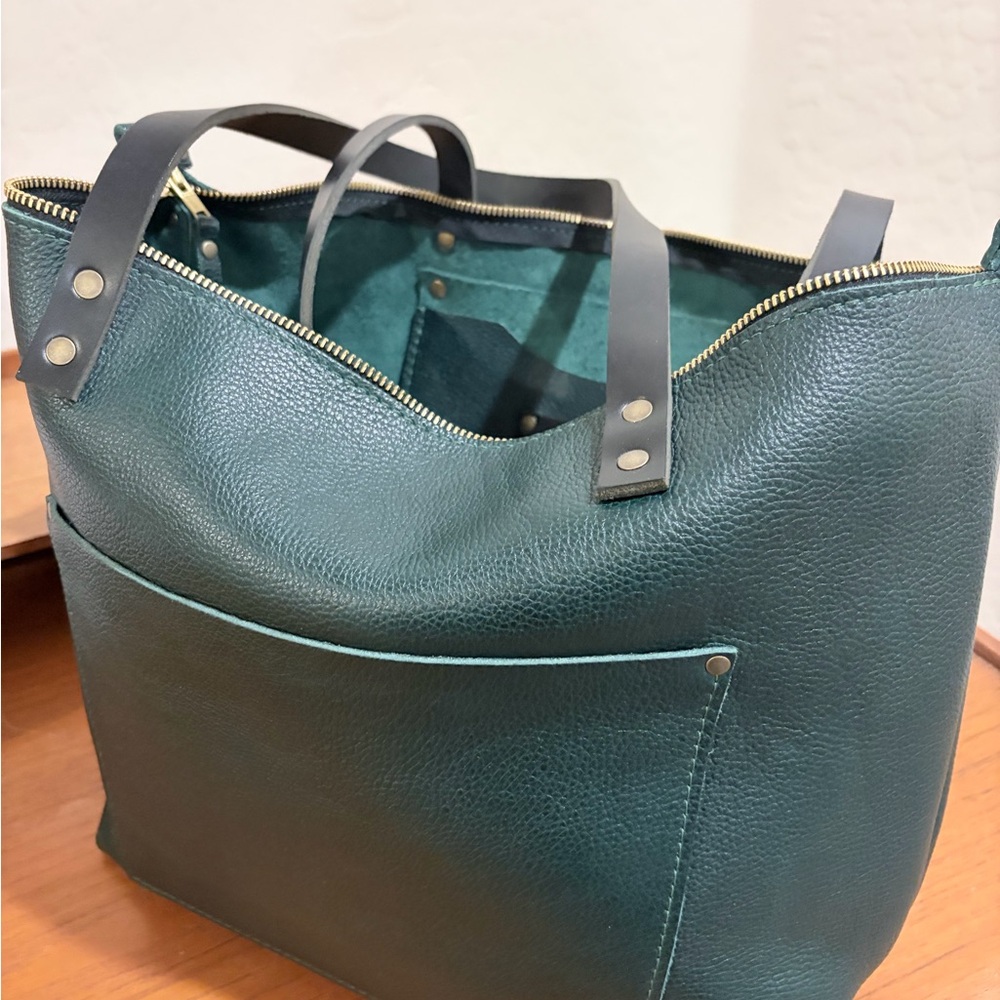 Portland Leather Dark Green Tote Bag - Picture 2 of 9